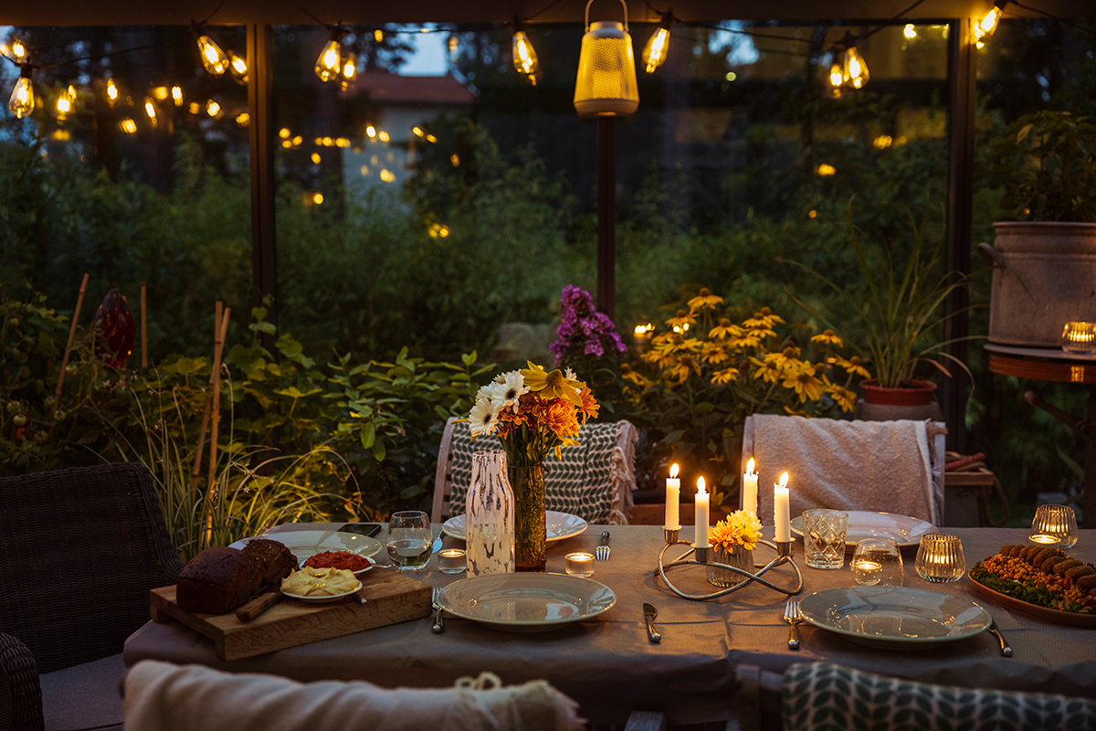 5 Tips for a Backyard Summer Soiree